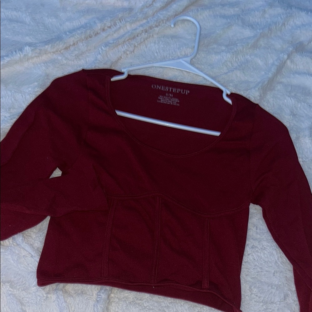 NEST Fragrances Red Fitted Crop Blouse 3/4 Sleeve